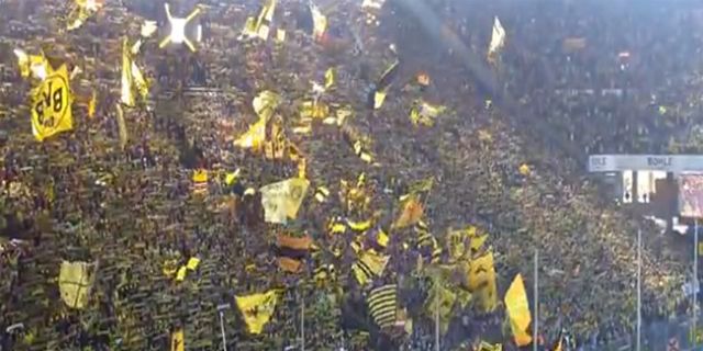 YNWA di Signal Iduna Park YNWA di Signal Iduna Park