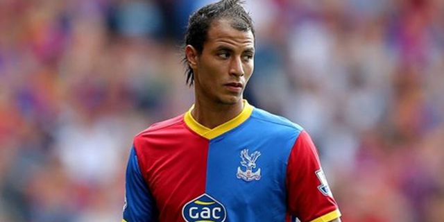 Ketahuan Diving, Chamakh Dihujat Manajernya Sendiri