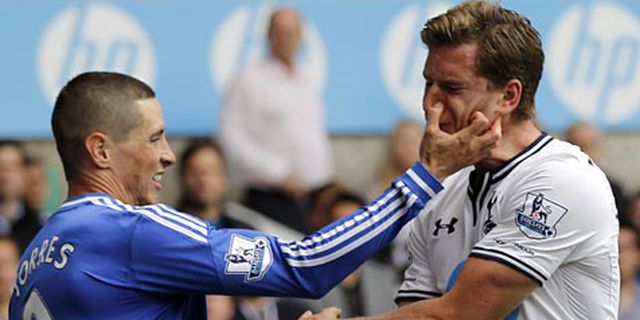 Cakar Vertonghen, Torres Aman Dari Hukuman