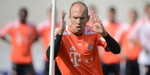 Robben Dukung Belanja Gila-gilaan ala City