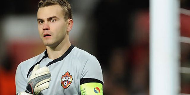 Tak Hanya Honda, Akinfeev Pun Dibidik AC Milan Tak Hanya Honda, Akinfeev Pun Dibidik AC Milan