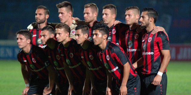 'Sebuah Kehormatan Bagi Frankfurt Bermain Lawan Arema'