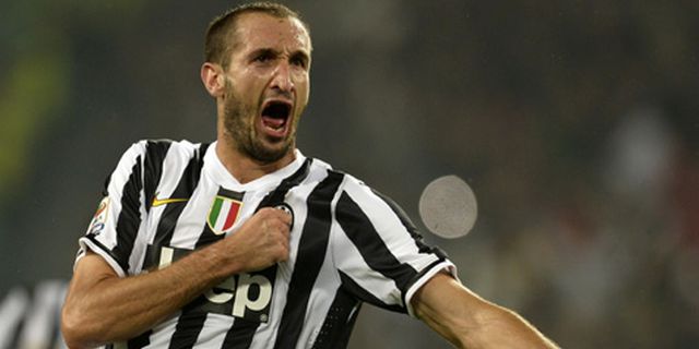 Chiellini: Pukulan Mexes Harus Dihukum Seberat Mungkin