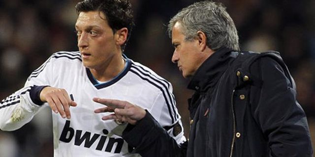 Ozil Masih Dapat Bimbingan Mourinho?