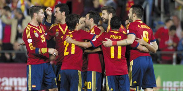 Review: Dua Gol La Furia Roja Benamkan Belarusia Review: Dua Gol La Furia Roja Benamkan Belarusia