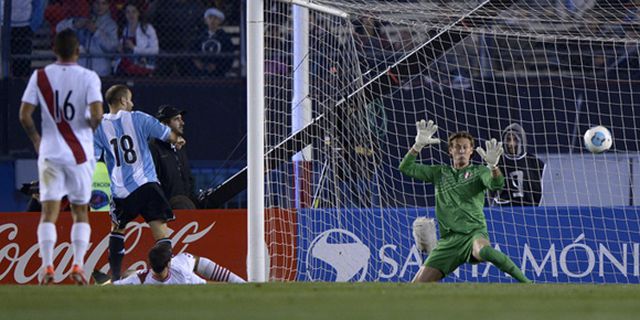 Highlights WCQ 2014: Argentina 3-1 Peru