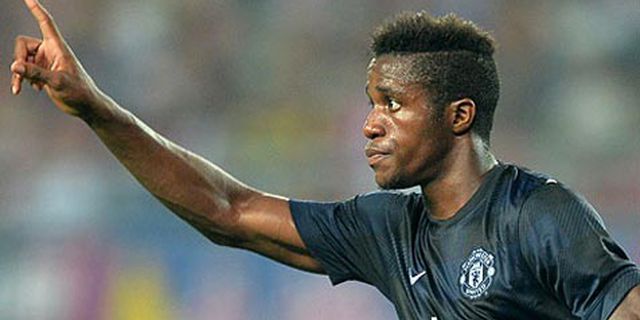 Diredam Sinar Januzaj, Zaha Dipulangkan Palace?