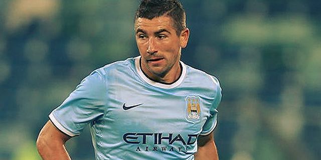 Mancini Kembali ke City Untuk Seret Kolarov