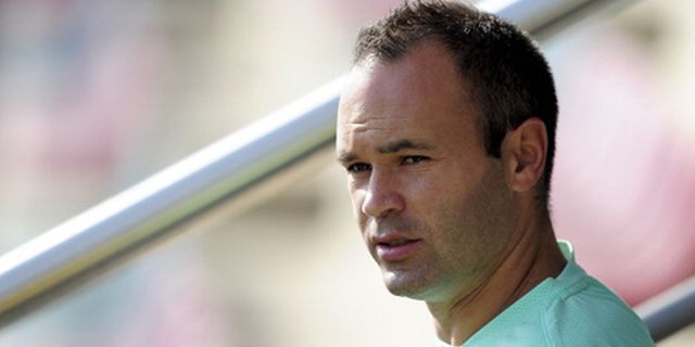 Deco: Iniesta Layak Raih Ballon d'Or