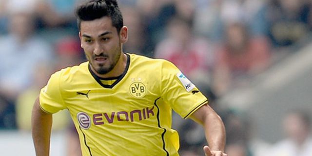 Barcelona Ikut Lirik Gundogan