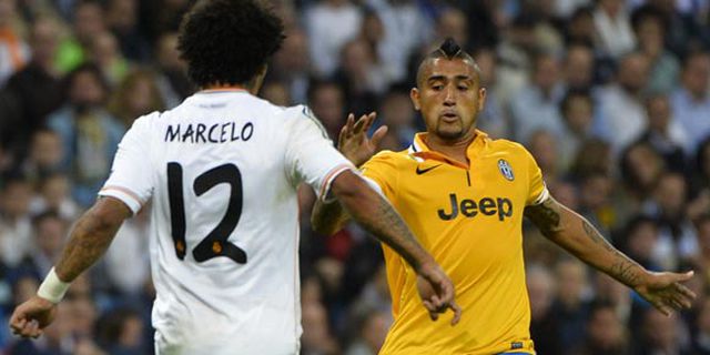 Video: Vidal Diving? Ternyata Tidak! Video: Vidal Diving? Ternyata Tidak!