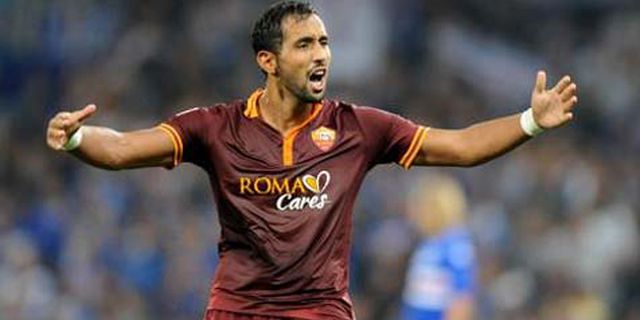 Gagal Gabung PSG, Stopper Roma tak Menyesal