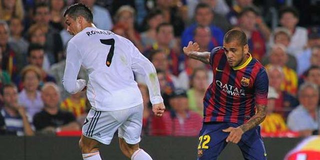 Alves Permalukan Ronaldo Dengan Nutmeg Alves Permalukan Ronaldo Dengan Nutmeg