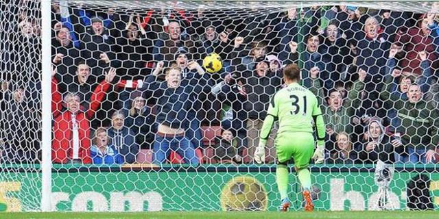 Barisan Gol Tercepat Yang Dicetak Seorang Kiper