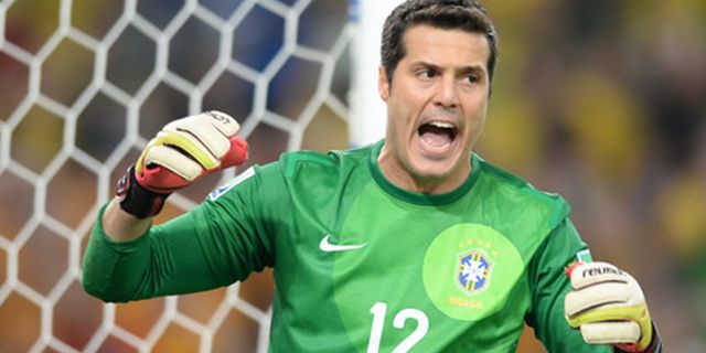 Posisi Julio Cesar di Brasil Terancam Posisi Julio Cesar di Brasil Terancam
