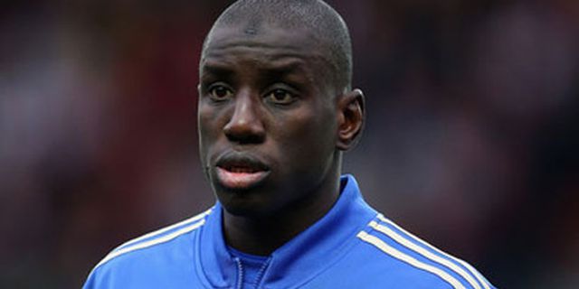 West Ham Bersiap Pulangkan Demba Ba Dari Chelsea