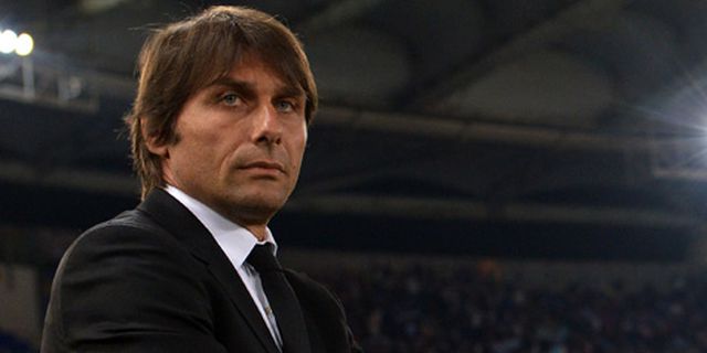 Respon Ucapan Benitez, Conte Tuntut Napoli Harus Juara