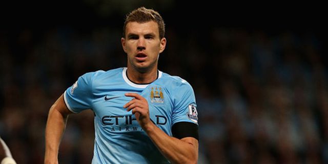 Dzeko Tunda Negosiasi Kontrak Demi Dortmund?