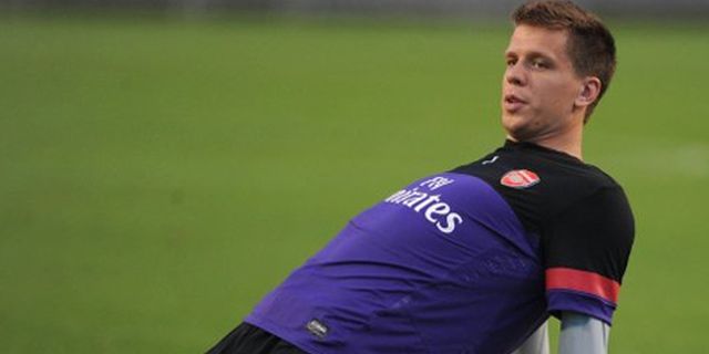 Szczesny Keluhkan Permainan Defensif MU