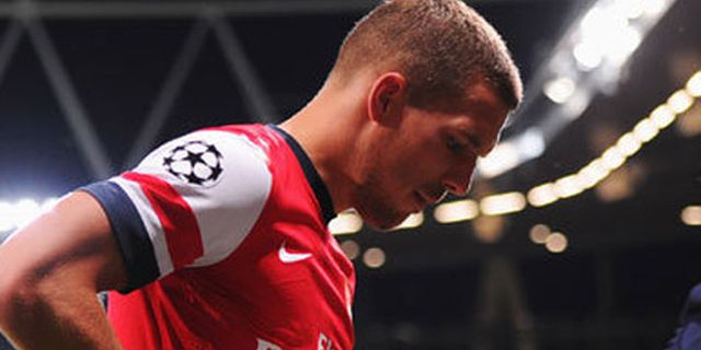 Sembuhkan cedera, Poldolski bertemu Miley Cyrus