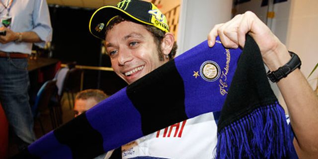 Valentino Rossi Minta Thohir Belikan Messi Untuk Inter