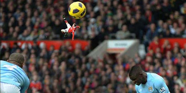 Shrunken Footballers, Ketika Tubuh Pemain Sepakbola Menyusut Shrunken Footballers, Ketika Tubuh Pemain Sepakbola Menyusut