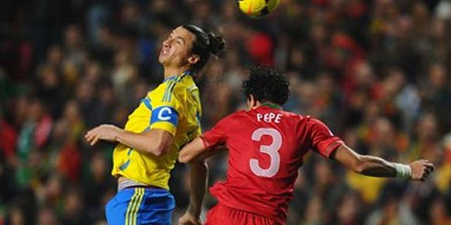 Ditekel Ibra, Pepe 'Kesakitan' Ditekel Ibra, Pepe 'Kesakitan'
