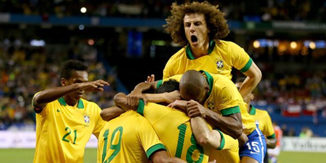 David Luiz Senang Akhiri 2013 dengan Positif