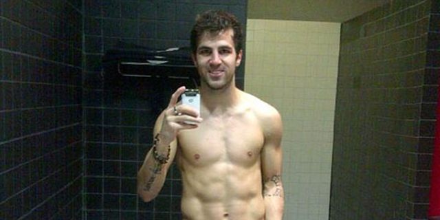 Pique Ejek Foto Narsis Fabregas Pique Ejek Foto Narsis Fabregas