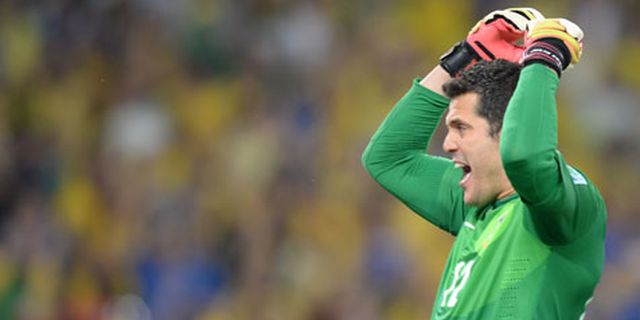 Julio Cesar Digratiskan QPR, Arsenal dan City Siaga Julio Cesar Digratiskan QPR, Arsenal dan City Siaga