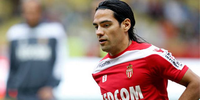 Ranieri Tepis Isu Perselisihan dengan Falcao Ranieri Tepis Isu Perselisihan dengan Falcao