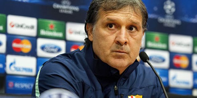 Martino: Lawan Barca Akan Senang Messi Absen