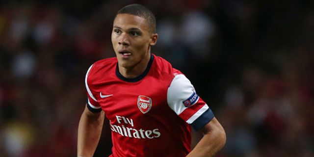 Gibbs Yakin Ozil Bakal Akhiri Puasa Gelar Arsenal