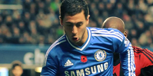 Hazard Simpan Hasrat Jadi Bek