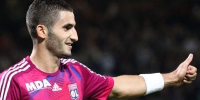 Napoli Serius Datangkan Maxime Gonalons