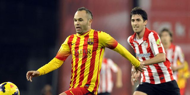 Iniesta Tak Suka Pers Hubungkan Kekalahan di Amsterdam