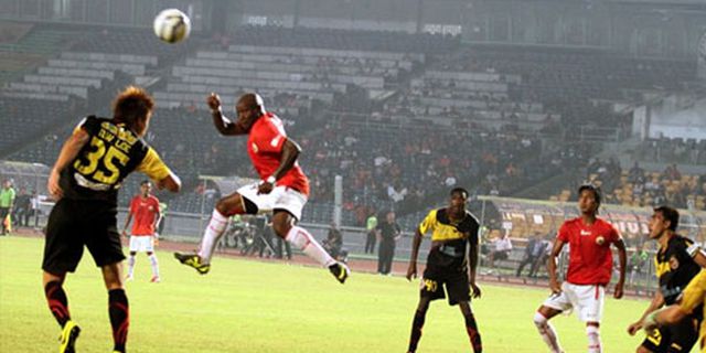 Teken Kontrak Pacho dan Monchare Dengan Persebaya Tertunda