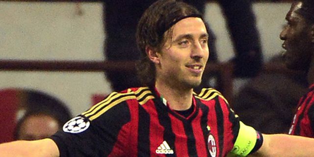 Montolivo Tebar Ancaman Pada Totti dan Roma