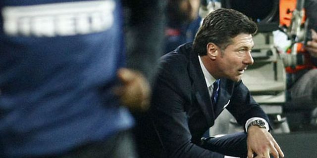 Kalah, Mazzarri Sebut Wasit Pembawa Sial