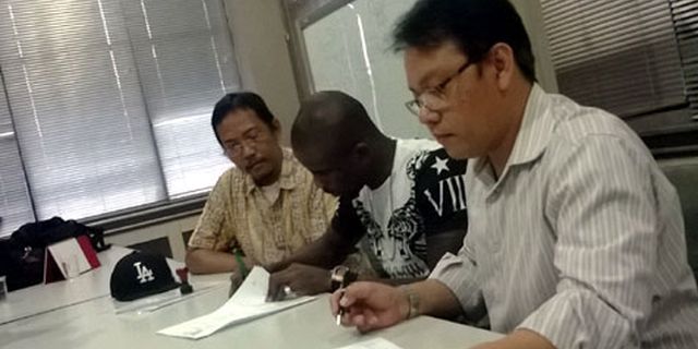 Manajemen Arema Permudah Kepindahan Greg ke Persebaya