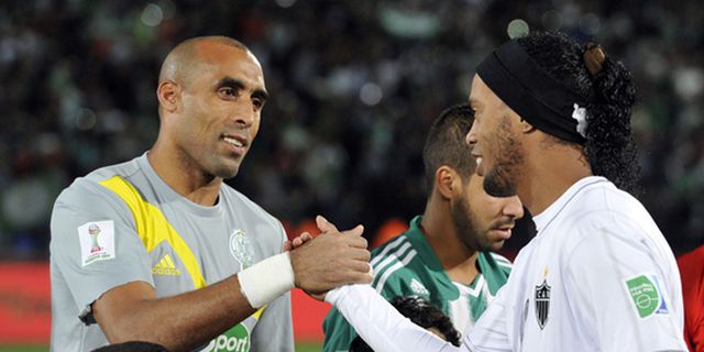 Sepatu Ronaldinho 'Dirampok' Dua Pemain Raja Casablanca Sepatu Ronaldinho 'Dirampok' Dua Pemain Raja Casablanca