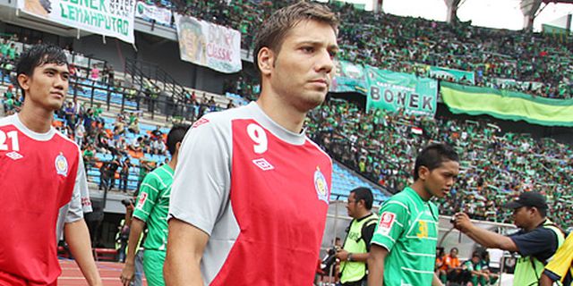 Roman Chmelo Datang Tapi Belum Bisa Bela PSM