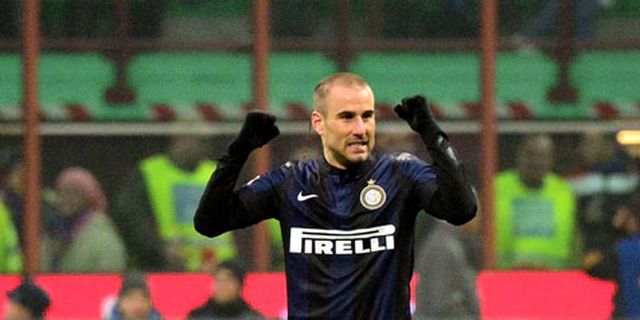 Palacio Kurang Nyaman Dengan Taktik Mazzarri