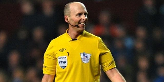 Wasit Mike Dean 'Tak Bersahabat' Dengan Arsenal?