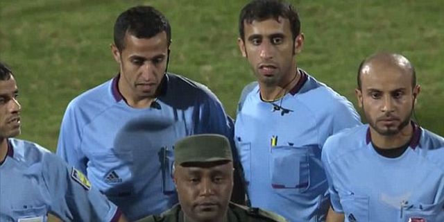 Beri Penalti di Menit 96, Wasit Ini Dihajar Ofisial Klub