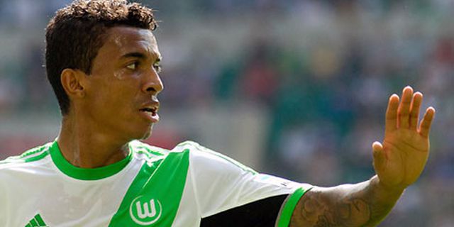 Luiz Gustavo Buka Pintu Terhadap Barcelona 