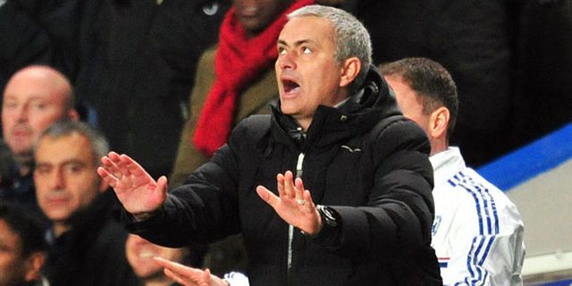 Euforia Libas Liverpool, Mou Ganggu Wawancara Luiz dan Hazard