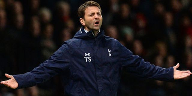 Menang di Old Trafford, Sherwood Sindir United