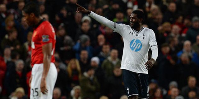 Sherwood: Adebayor Striker Terbaik di EPL