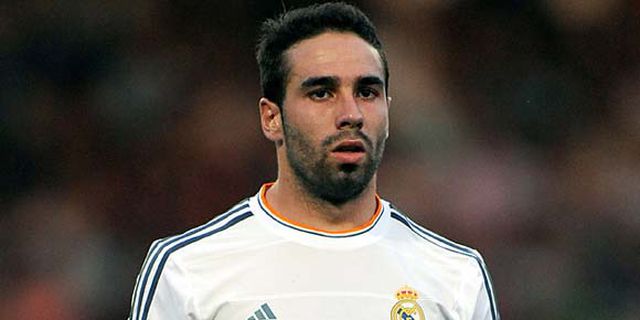 Madrid Kalahkan PSG, Carvajal 'di-Tackling' Tiang Bendera Madrid Kalahkan PSG, Carvajal 'di-Tackling' Tiang Bendera